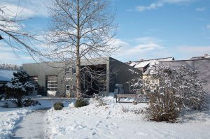 KFZ Zach Werkstätte eni Tankstelle KFZ-Zach Heiligenkreuz am Waasen KFZ Technik Auto Reparatur Reifen Begutachtung Pickerl Inspektion Ölwechsel KFZ Zach Heiligenkreuz Werkstatt Eni Winter